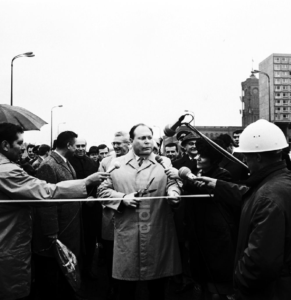 DDR-Bildarchiv: Berlin - Alexanderplatz - Autotunnel