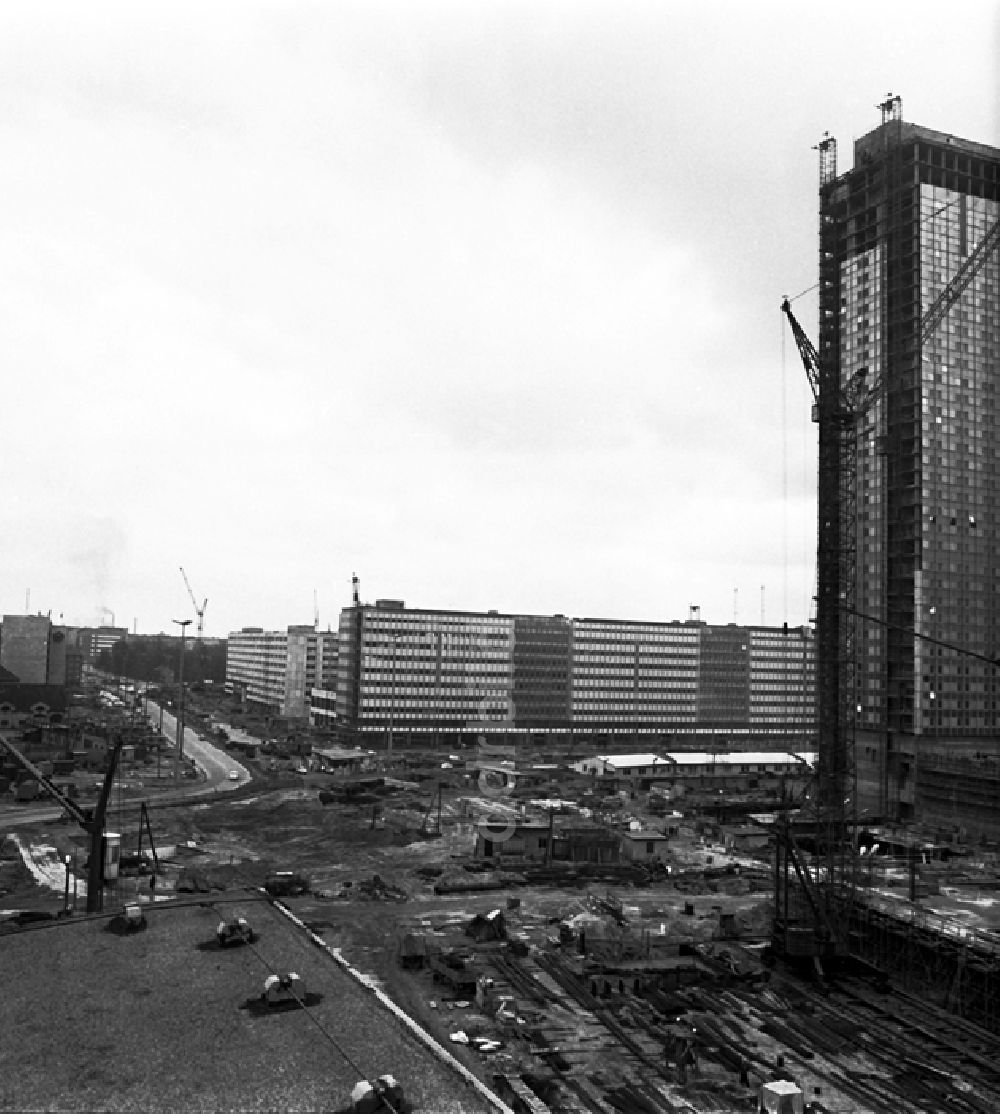 DDR-Fotoarchiv: Berlin - Alexanderplatz - Autotunnel