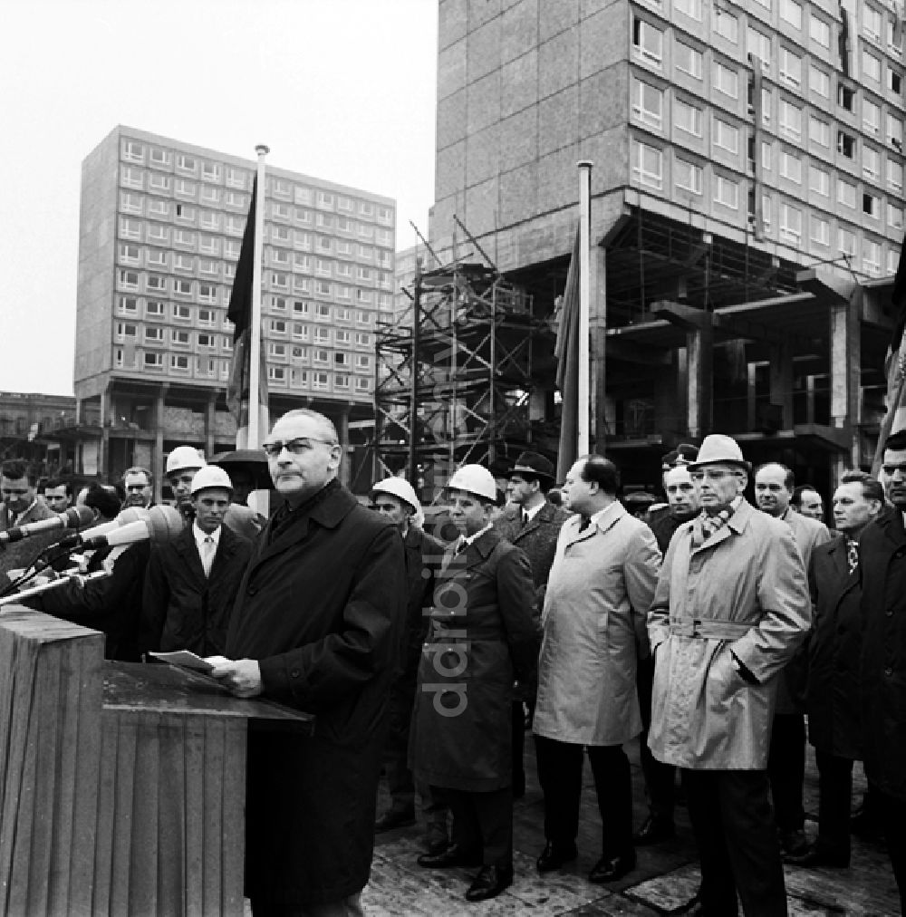 DDR-Bildarchiv: Berlin - Alexanderplatz - Autotunnel