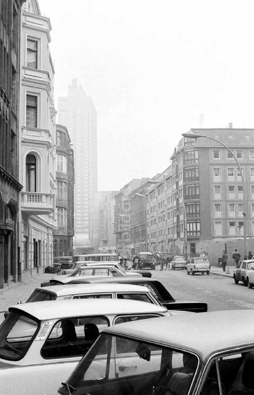 DDR-Bildarchiv: Berlin - Alte Schönhauser Allee / Münzstr. Berlin Foto: Winkler