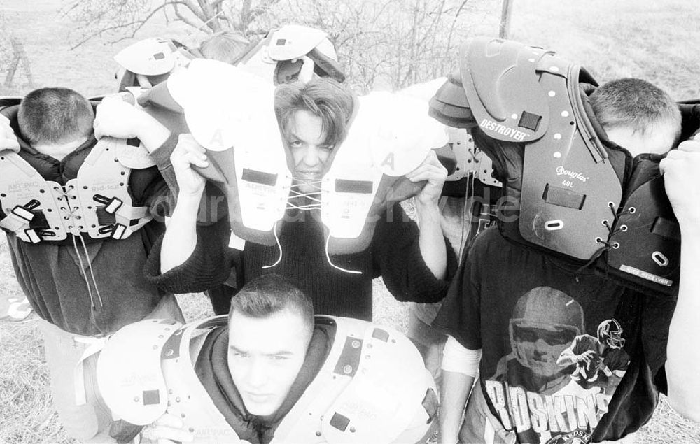 DDR-Fotoarchiv: - American Football-Mannschaft in Neubrandenburg 21.03.1993