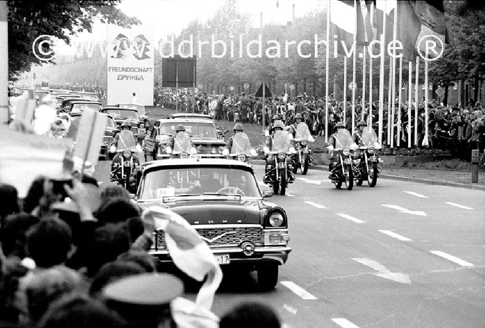 DDR-Fotoarchiv: Berlin - April 1973 Besuch vom sowjetischen Generalsekretär Breschnew in Berlin.