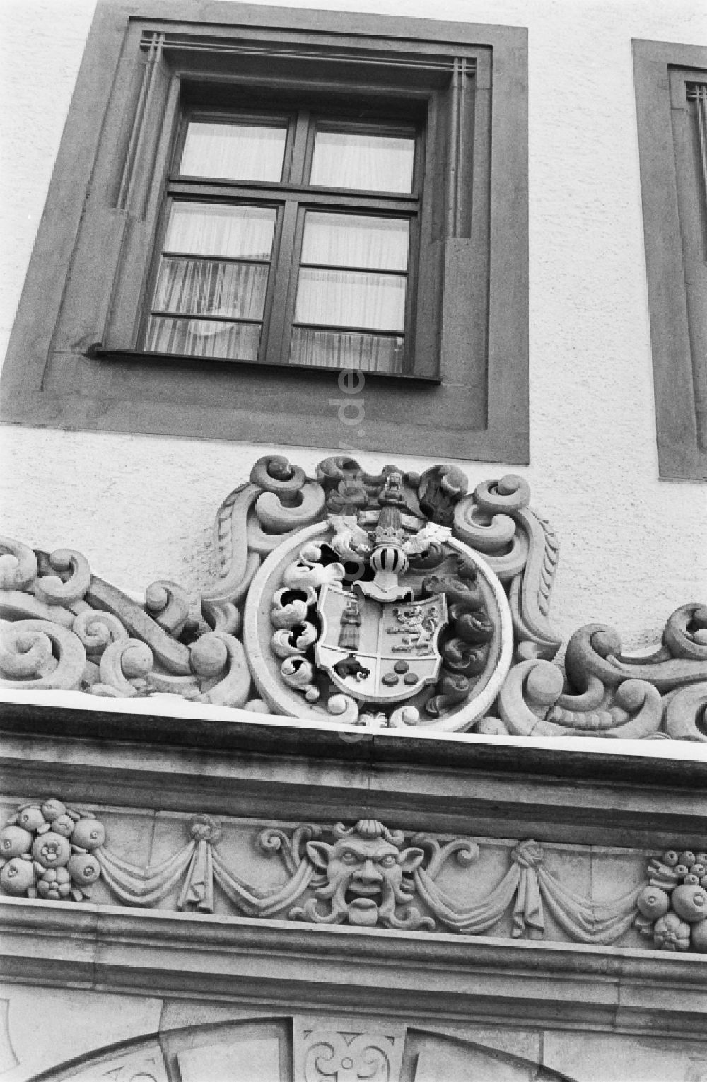 DDR-Fotoarchiv: Freiberg - Architektonische Außengestaltung von historischen Gebäuden im Stadtzentrum in Freiberg in der DDR