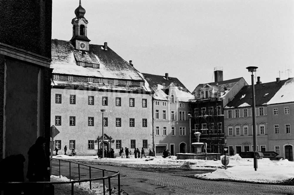 DDR-Bildarchiv: Freiberg - Architektonische Außengestaltung von historischen Gebäuden im Stadtzentrum in Freiberg in der DDR