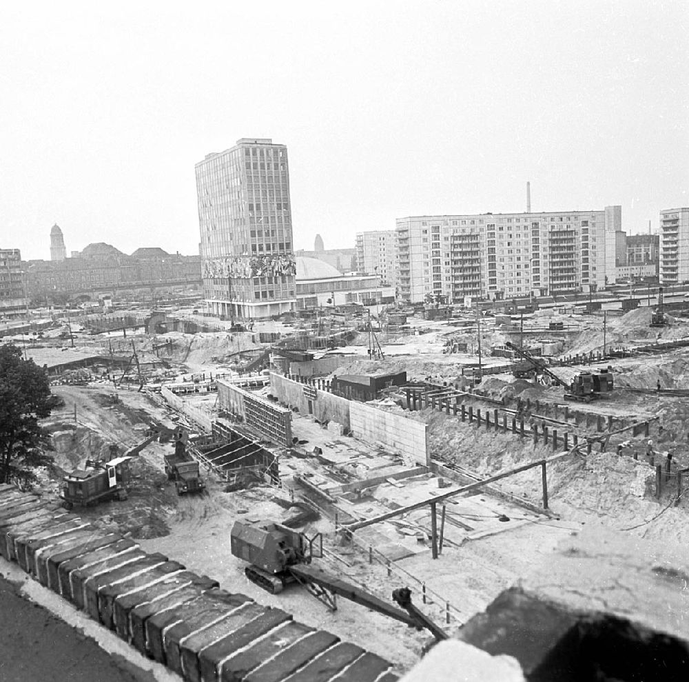 Berlin - Mitte: August 1967 Baustelle am Alexanderplatz Foto: unbekannt Umschlagnr.: 1615