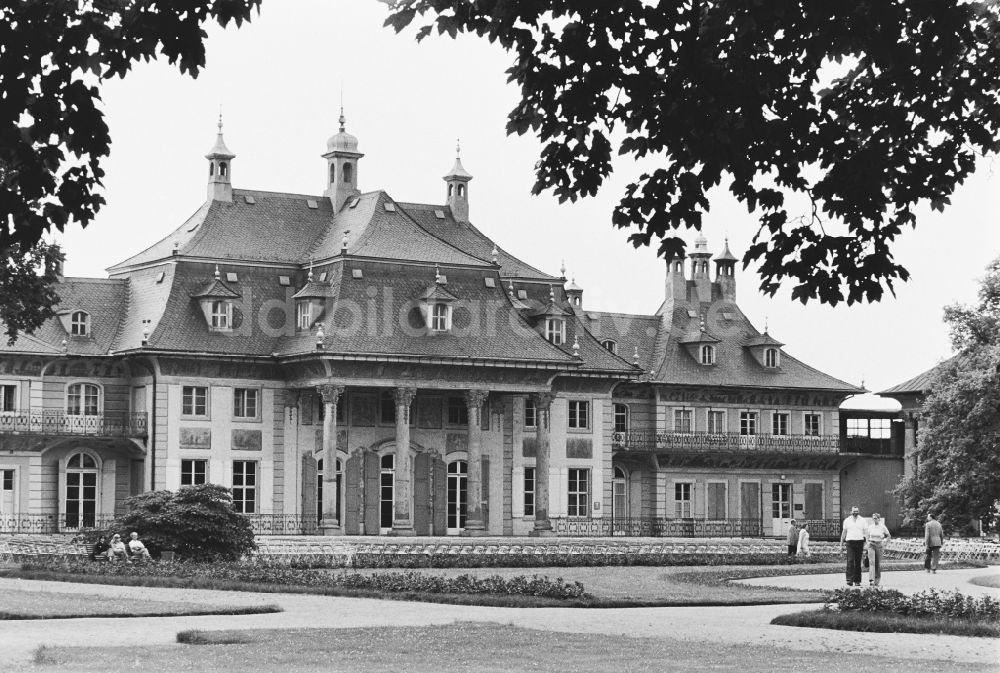 DDR-Fotoarchiv: Halle (Saale) - Außenansicht Kunstmuseum Moritzburg in Halle (Saale) in der DDR