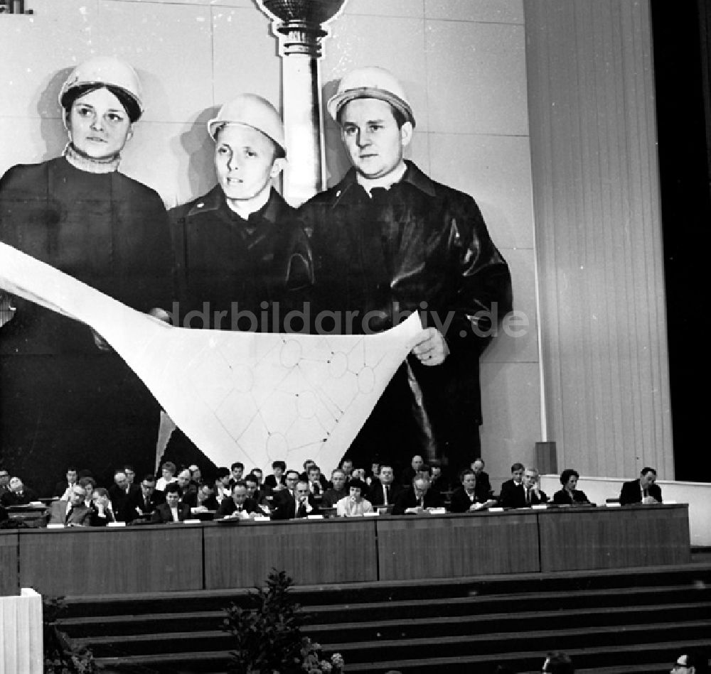 DDR-Bildarchiv: Berlin - 5. Baukonferenz in Berlin