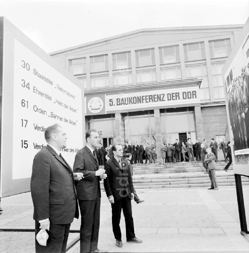 Berlin: 5. Baukonferenz in Berlin