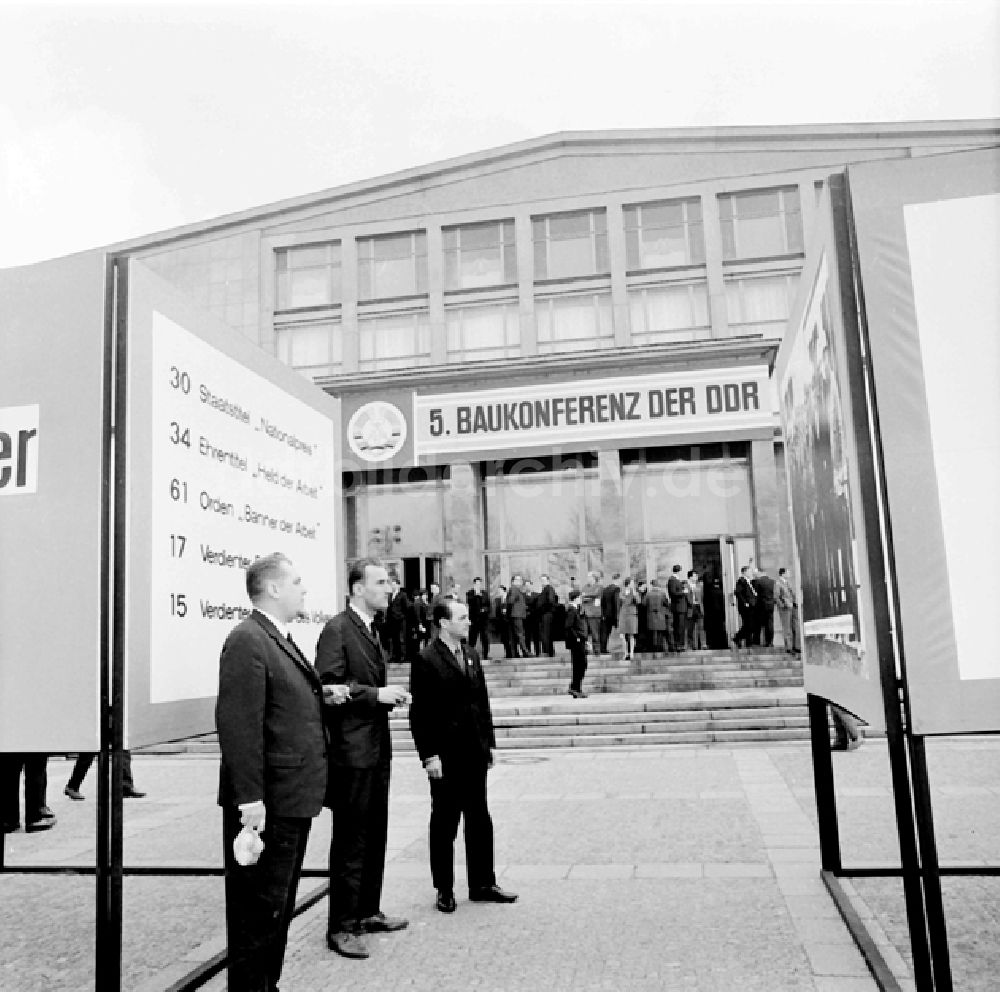 DDR-Fotoarchiv: Berlin - 5. Baukonferenz in Berlin