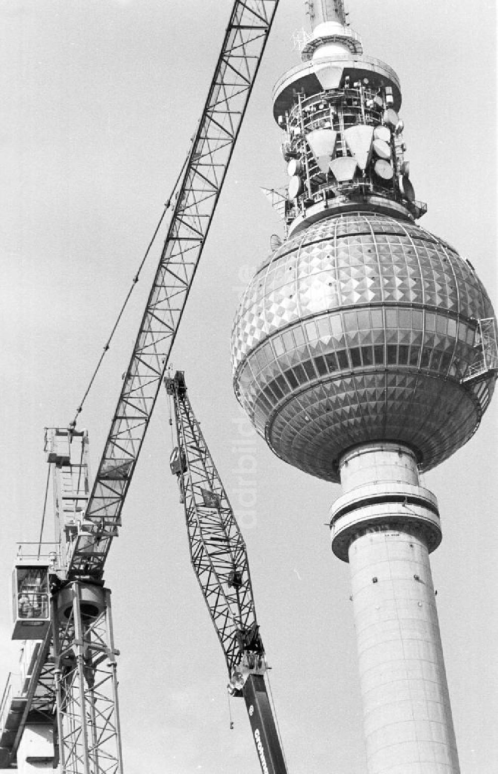 DDR-Fotoarchiv: Berlin - Baustelle in Berlin-Mitte, Fernsehturm 15.10.1992