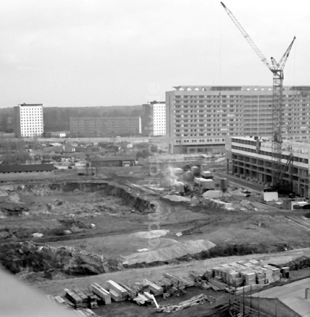 DDR-Bildarchiv: Dresden - Baustelle Prager Straße in Dresden