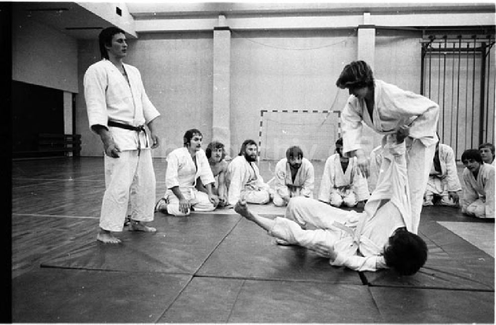 DDR-Bildarchiv: Berlin - 20.04.79 Berlin BSG-WBK-Sektion Judo beim Training Foto: Bonitz Nr.: 375