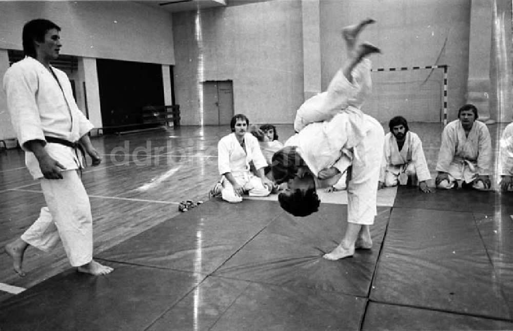 DDR-Bildarchiv: Berlin - 20.04.79 Berlin BSG-WBK-Sektion Judo beim Training Foto: Bonitz Nr.: 375