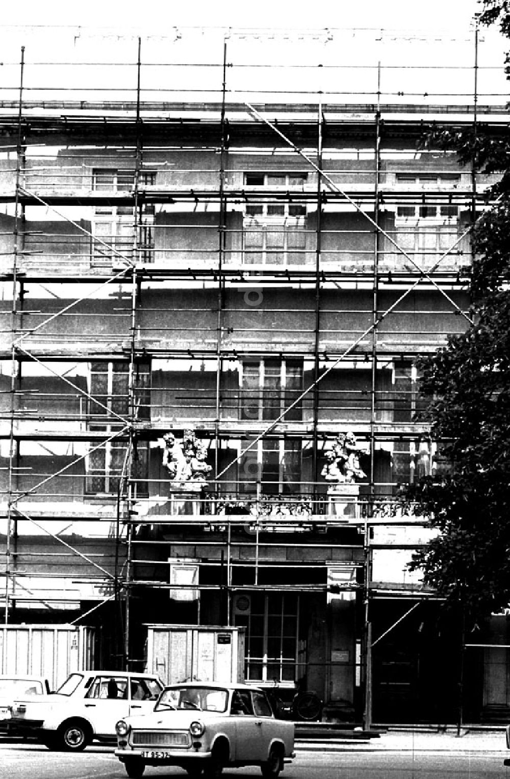 Berlin- Mitte: Berlin - Deutsche Staatsoper im Bauzustand innen und außen Foto: Bonitz Nr. 690