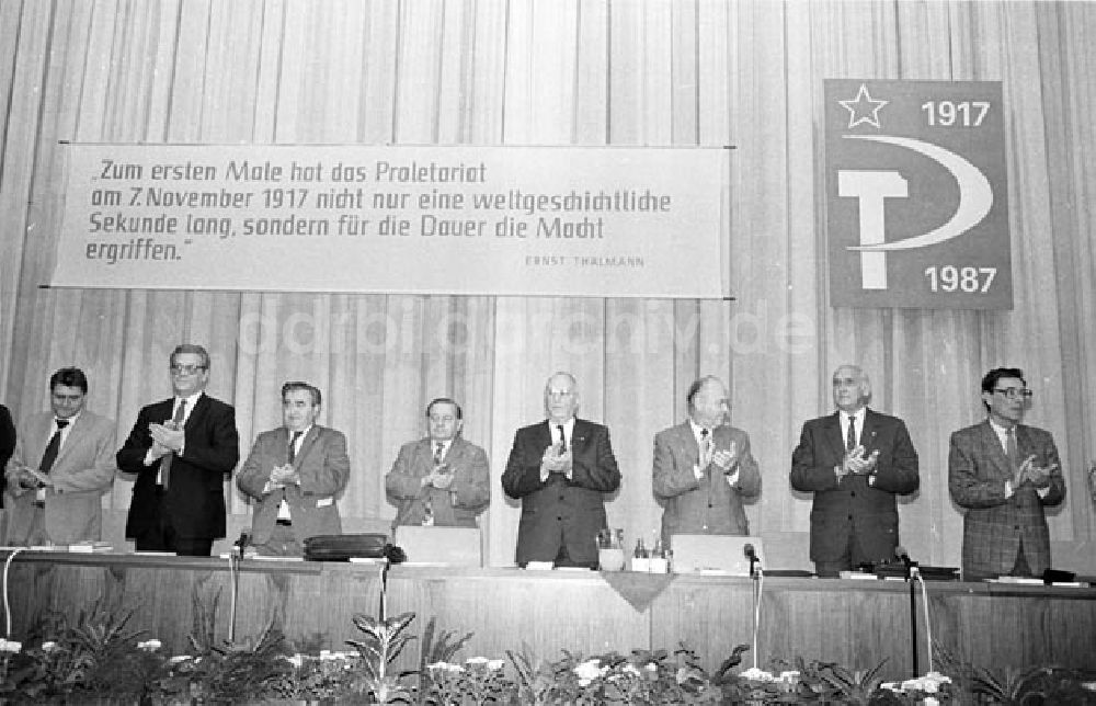 Berlin: 17.09.87 Berlin Konferenz mit Gen. Hagen in der Parteihochschule Foto: Bonitz Nr.: 1045