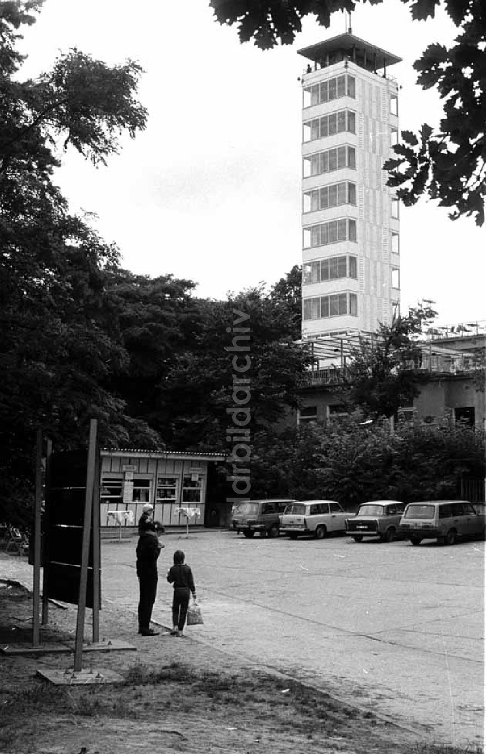 Berlin: Berlin-Köpenick Ansicht des Müggelturms in Berlin-Köpenick Foto: Bonitz