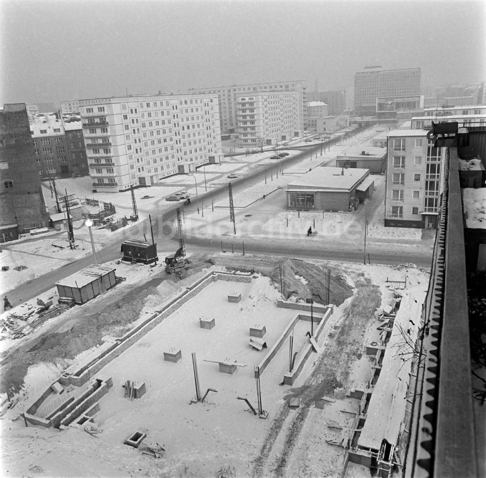 DDR-Fotoarchiv: Berlin - Berlin-Mitte Karl-Marx-Allee Holzmarktstraße Foto: Schönfeld