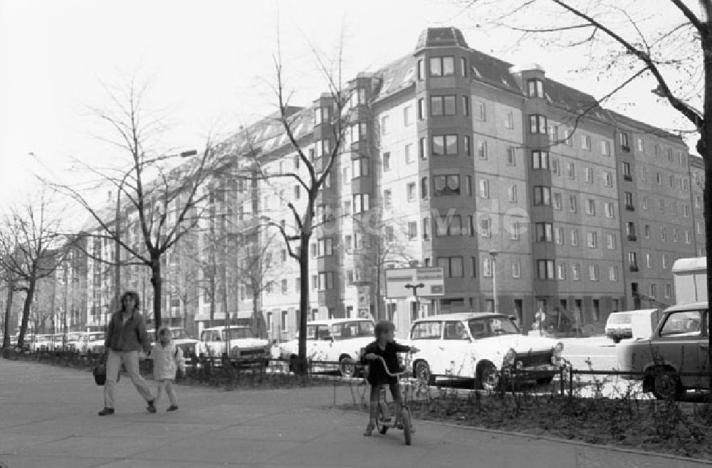 Berlin - Mitte: Berlin - Mitte - Torstraße (ehemals Wilhelm-Pieck-Straße) Foto: Lenke Nr.: 440