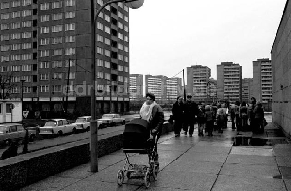 Berlin: 16.12.1986 Berlin Neubau Marzahn und Mitte.