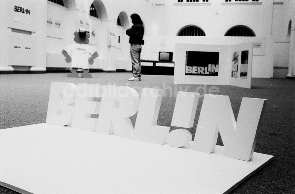 DDR-Bildarchiv: - Berlin-Signet-Ausstellung Umschlagnummer: 7493