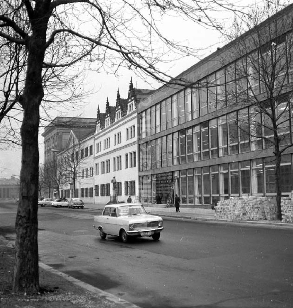 DDR-Bildarchiv: Berlin - Berliner Stadtbibliothek / Zentral- u