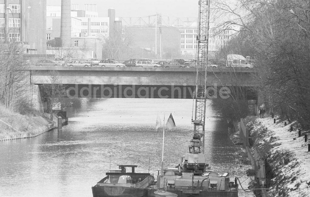 DDR-Bildarchiv: Berlin - Betonbrücke Sultschinerstr./Havel-Teltowkanal 26.01.1993