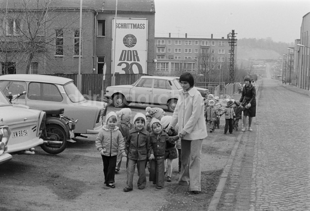 DDR-Fotoarchiv: Brand-Erbisdorf - Betreuung einer Kindergartengruppe in Brand-Erbisdorf in der DDR