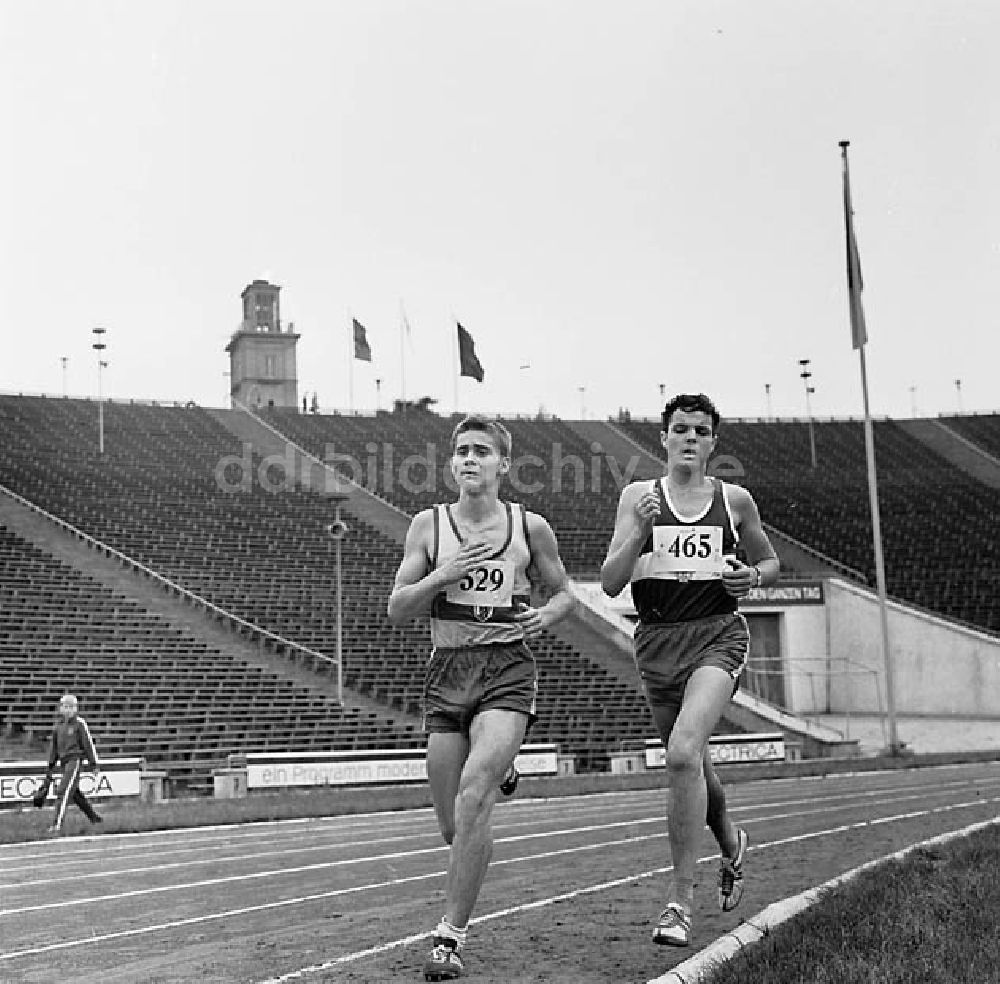 DDR-Bildarchiv: - 1967 Bezirksjugendspartakiade in Leipzig Umschlagnr.: 92 Foto: unbekannt