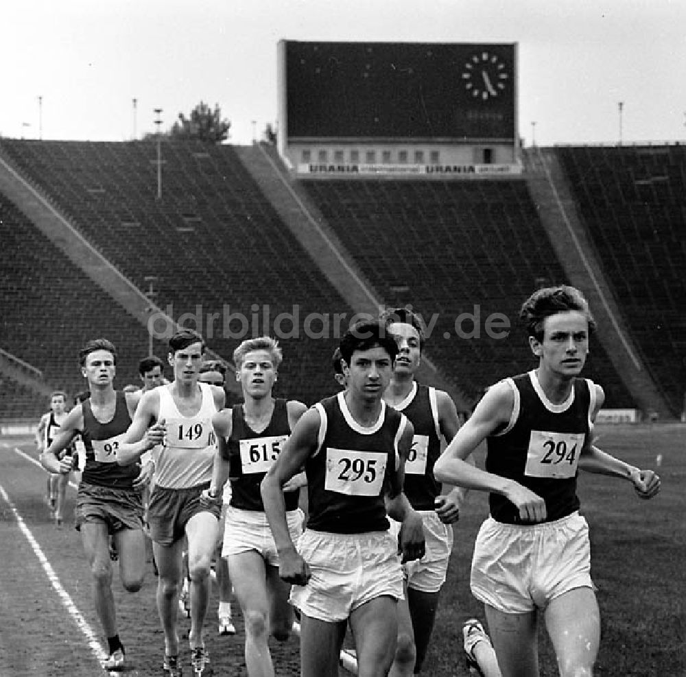 : 1967 Bezirksjugendspartakiade in Leipzig Umschlagnr.: 92 Foto: unbekannt