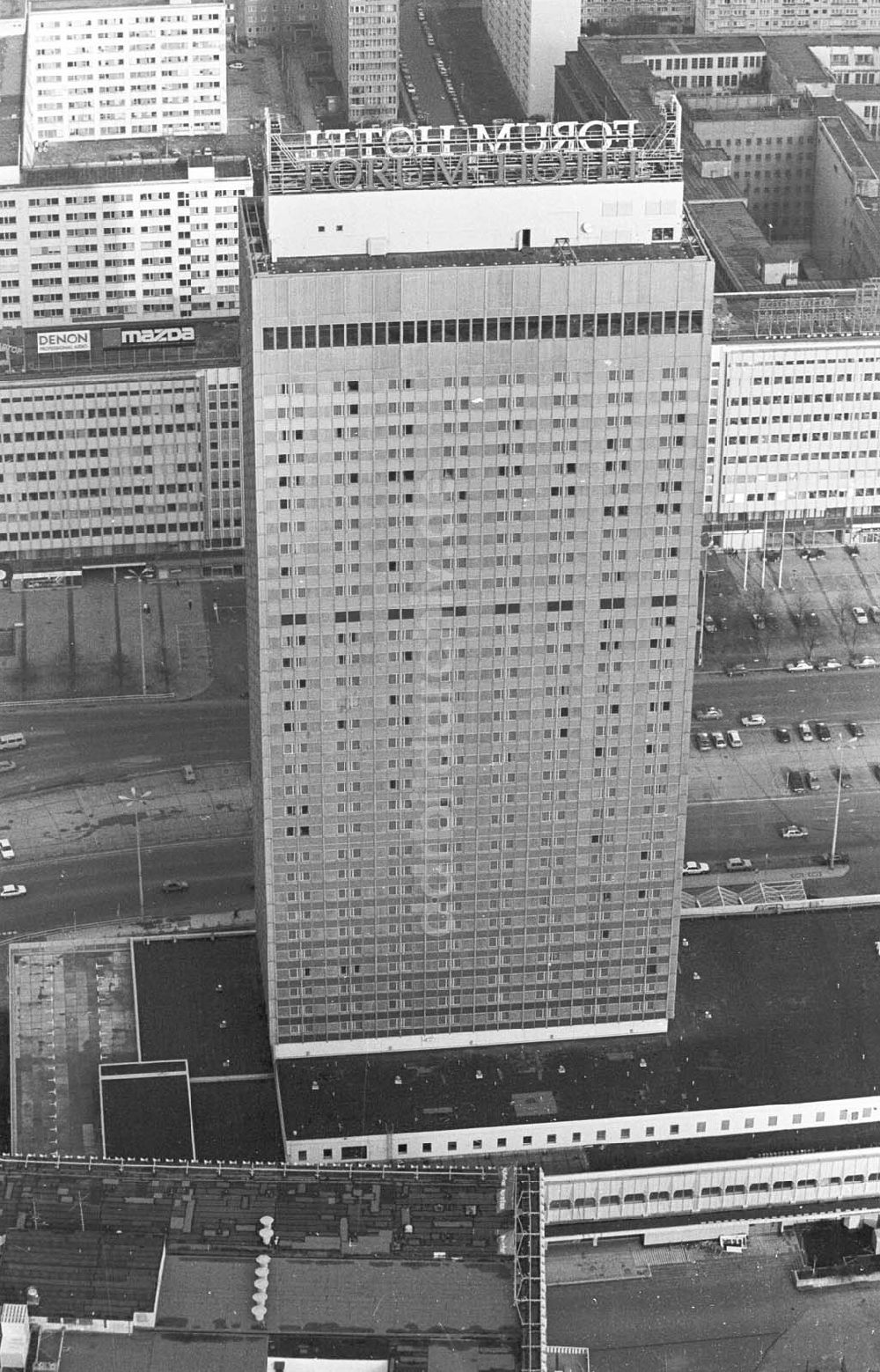 Berlin: Blick auf Alexanderplatz 02.1993