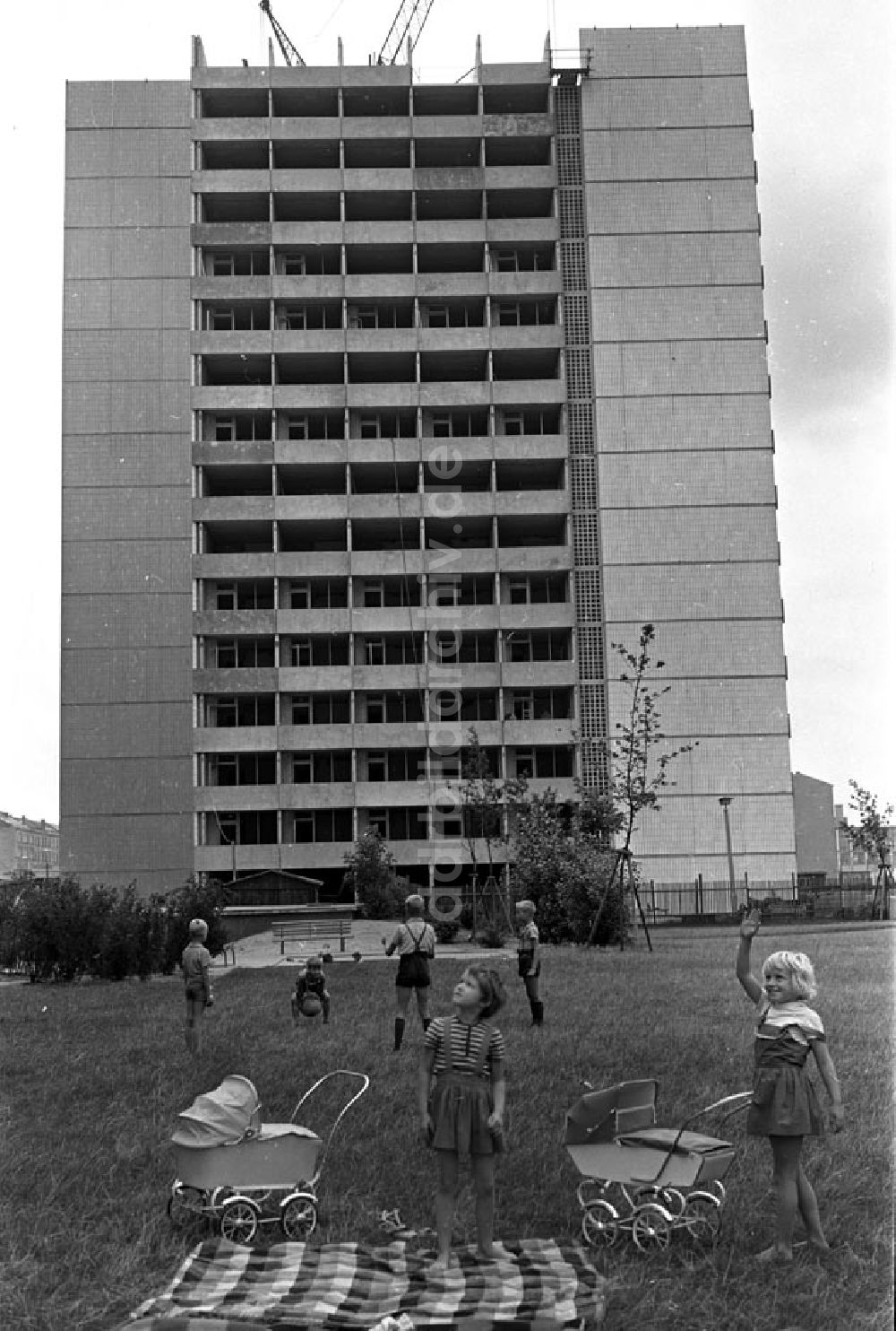 Berlin: 1965 Blick vom Punkthaus Berlin Foto: Schönfeld