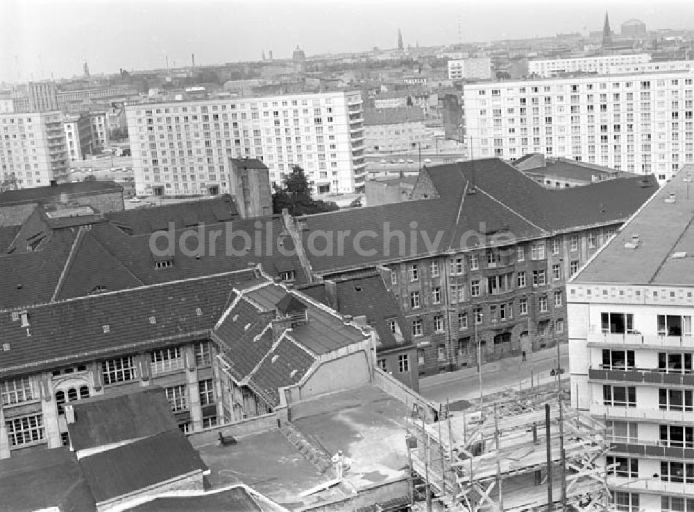 DDR-Bildarchiv: Berlin - 1965 Blick vom Punkthaus Berlin Foto: Schönfeld