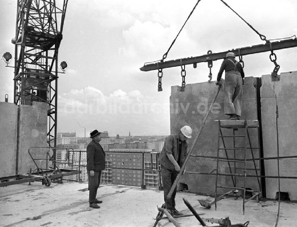 DDR-Fotoarchiv: Berlin - 1965 Blick vom Punkthaus Berlin Foto: Schönfeld