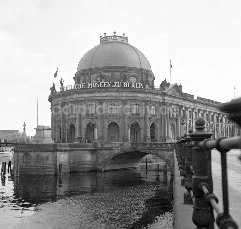 Berlin: Bode Museum in Berlin in der DDR