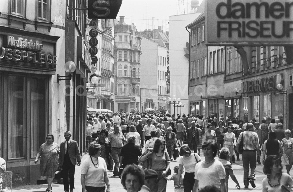 DDR-Bildarchiv: Halle (Saale) - Boulevard Klement-Gottwald-Straße in Halle (Saale) in der DDR