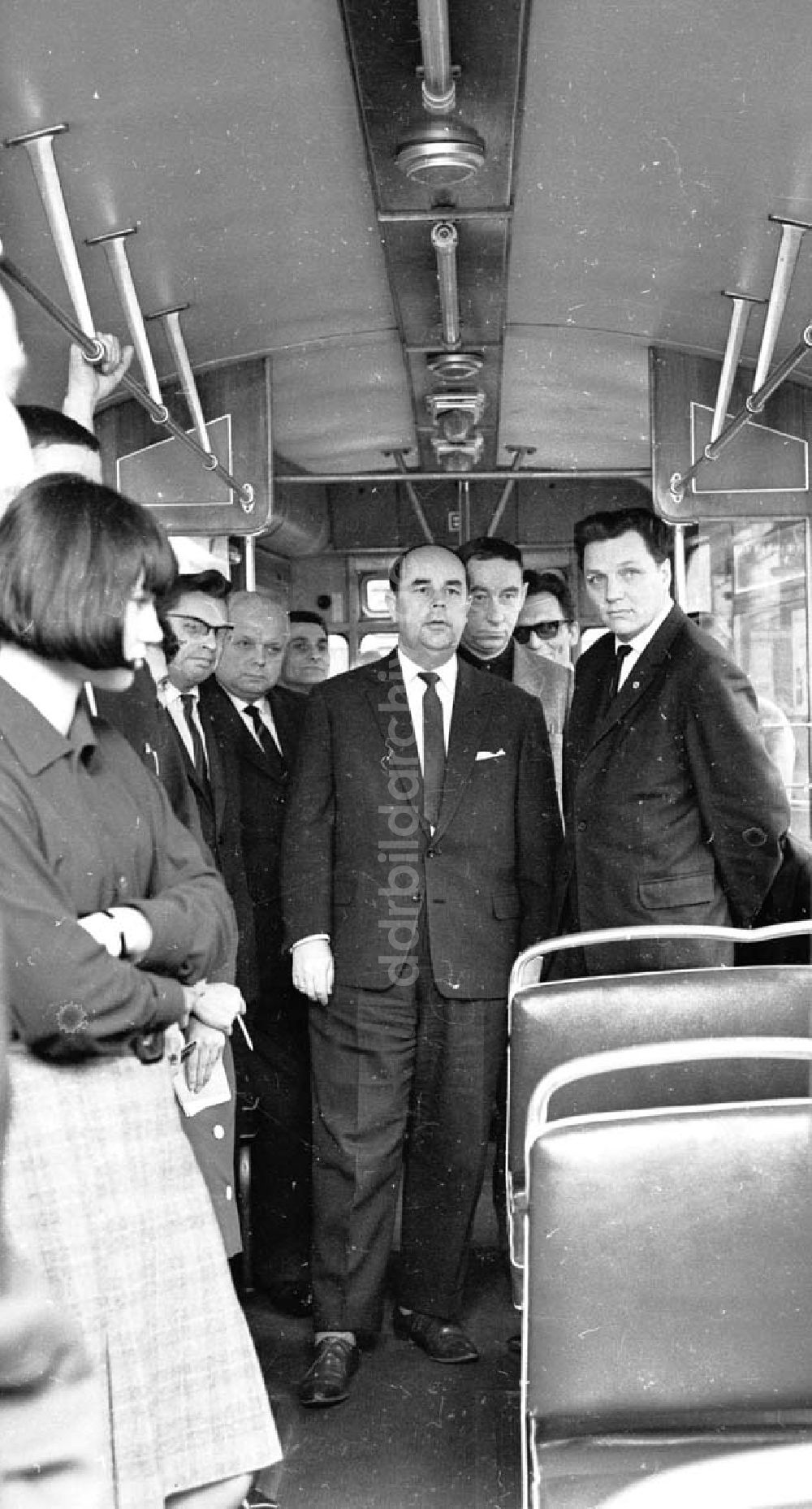 DDR-Fotoarchiv: Berlin - BVG Februar 1966 Umschlagsnr.: 1966-77