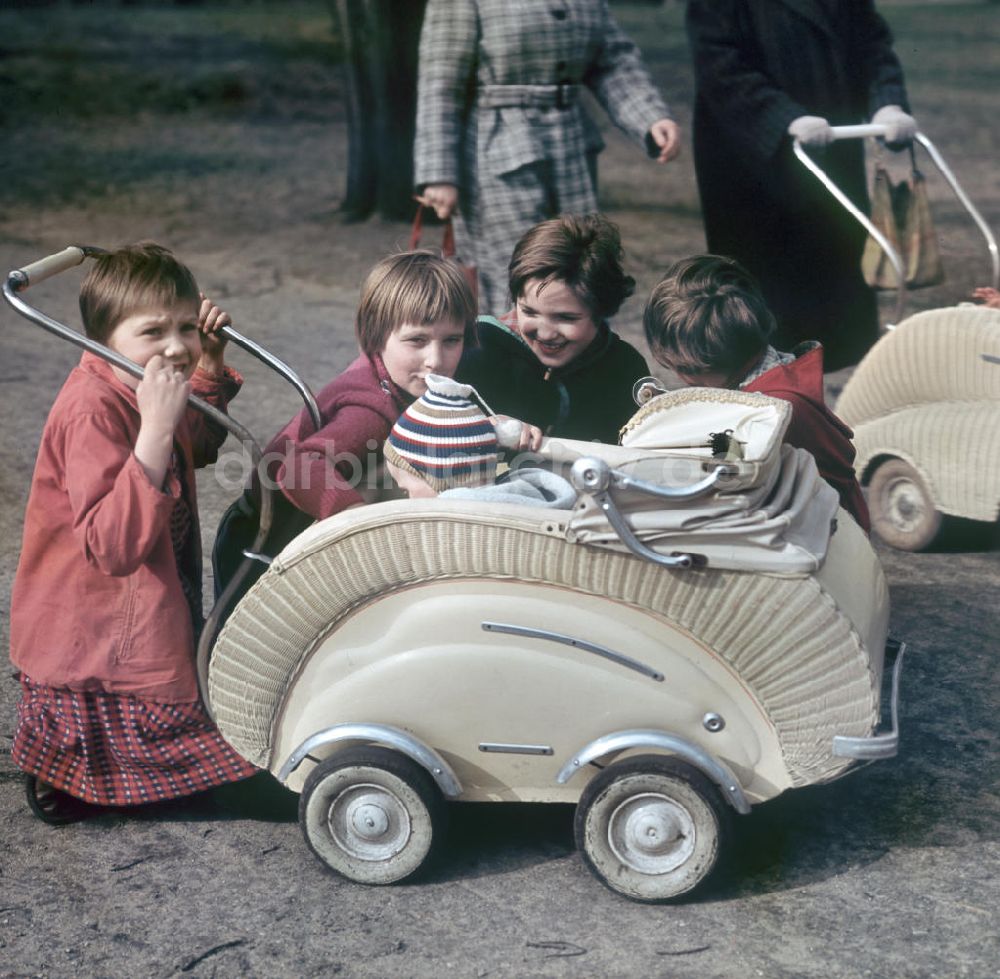 Leipzig: DDR - Kinder in Leipzig 1959