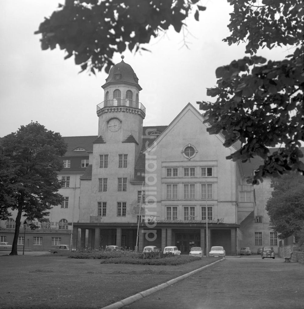 DDR-Bildarchiv: Berlin - DDR - Theater der Freundschaft in Berlin 1969