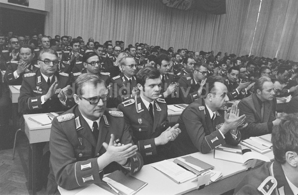 Potsdam: Delegiertenkonferenz der SED für Angehörige der NVA in Potsdam in der DDR