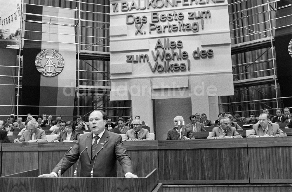 DDR-Bildarchiv: Berlin - Delegiertenkonferenz zur 7. Baukonferenz in Berlin in der DDR