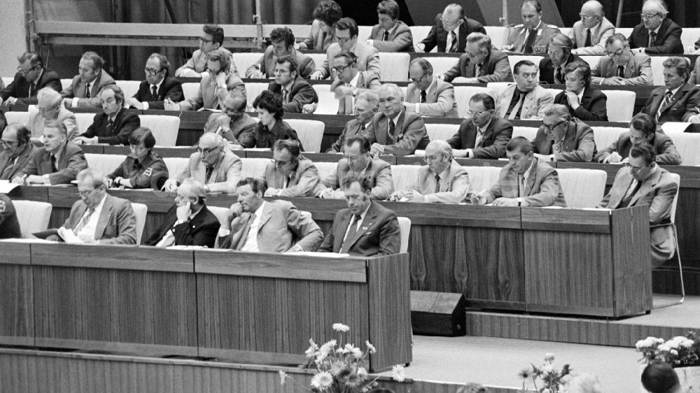 DDR-Fotoarchiv: Berlin - Delegiertenkonferenz zur 7. Baukonferenz in Berlin in der DDR