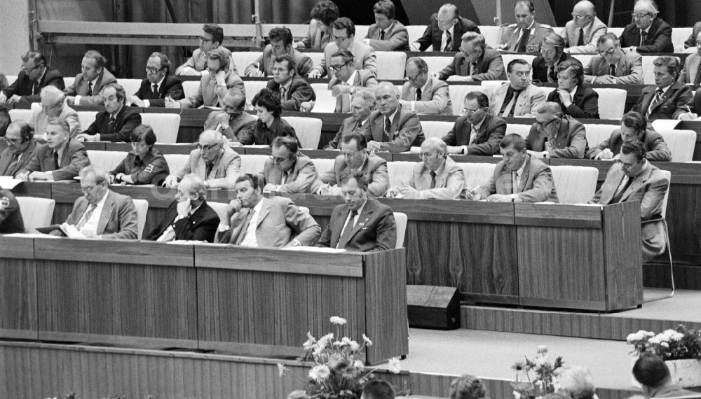 Berlin: Delegiertenkonferenz zur 7. Baukonferenz in Berlin in der DDR