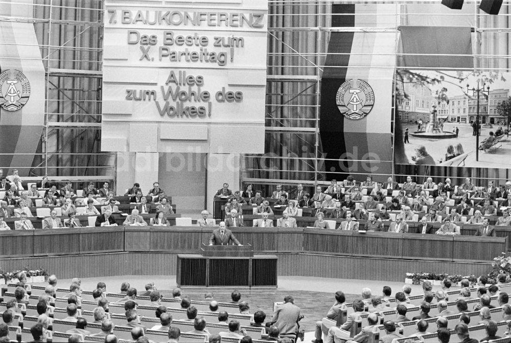 Berlin: Delegiertenkonferenz zur 7. Baukonferenz in Berlin in der DDR