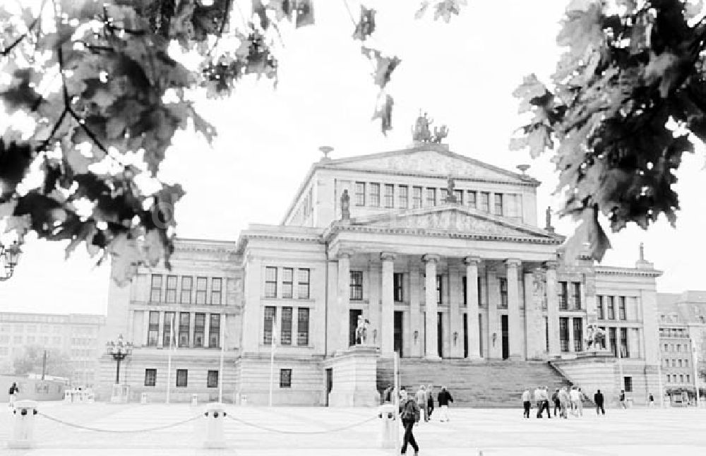 DDR-Fotoarchiv: Berlin - 26.09.1986 Egon Krenz empfängt kanadischen Sportminister Otto Je