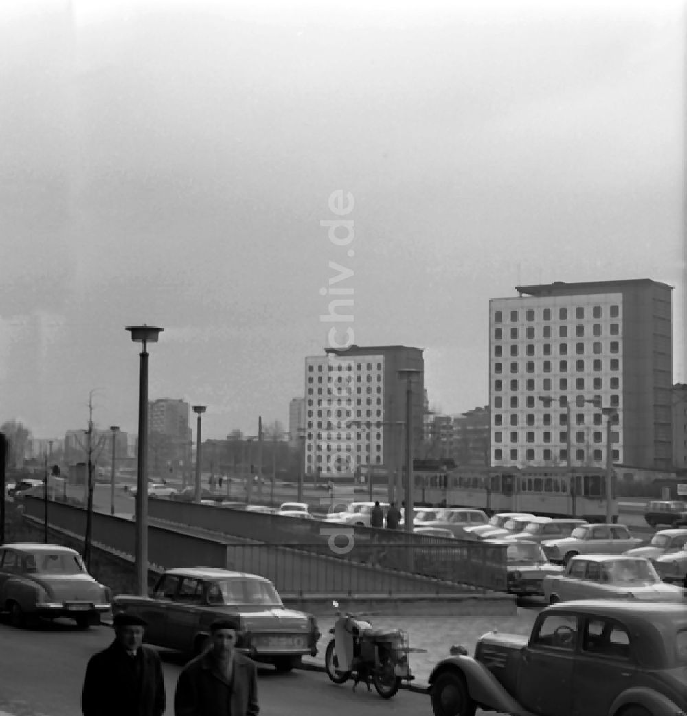 DDR-Bildarchiv: Dresden - Ein Straßetunnel in Dresden