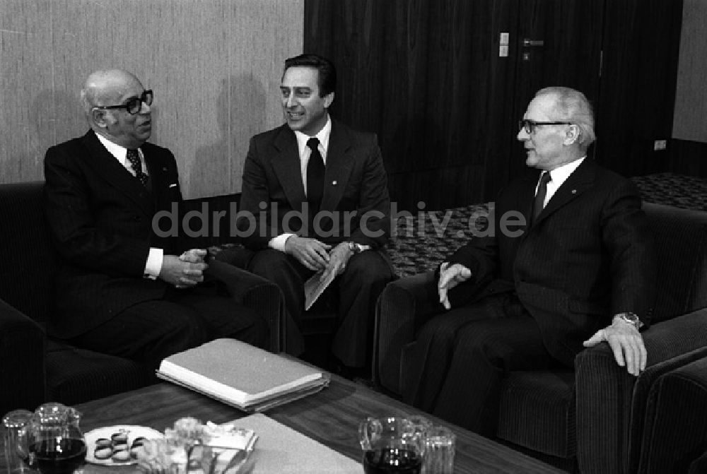 DDR-Fotoarchiv: Berlin - Empfang von Erich Honecker