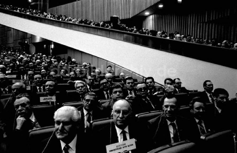 DDR-Fotoarchiv: Moskau - 1986 Ereignisse, Kongresse, Empfänge, Ausstellungen u.s.w. mit E
