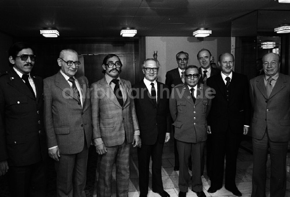 DDR-Bildarchiv: Berlin - Erich Honecker empfängt Delegation aus Nikaragua