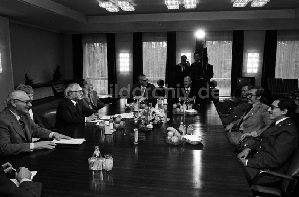 DDR-Fotoarchiv: Berlin - Erich Honecker empfängt Delegation aus Nikaragua