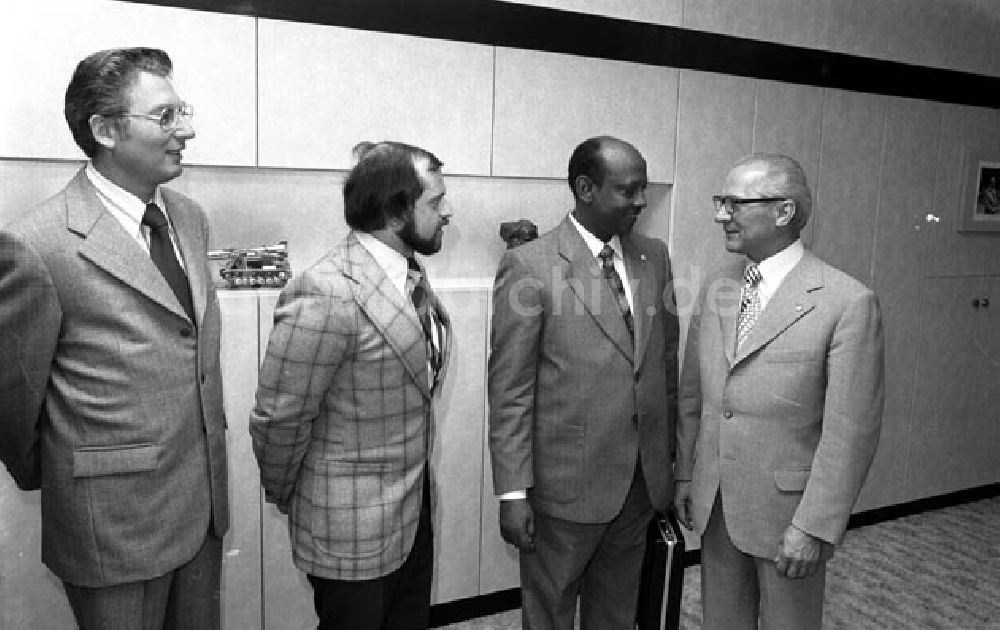 Berlin: Erich Honecker,Werner Lamberz empfangen Delegation aus Somalia